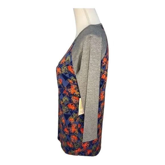 NEW LuLaRoe Size Medium Randy Henley Geometric Roses 3/4 Sleeve Baseball Tee NWT - Picture 2 of 4